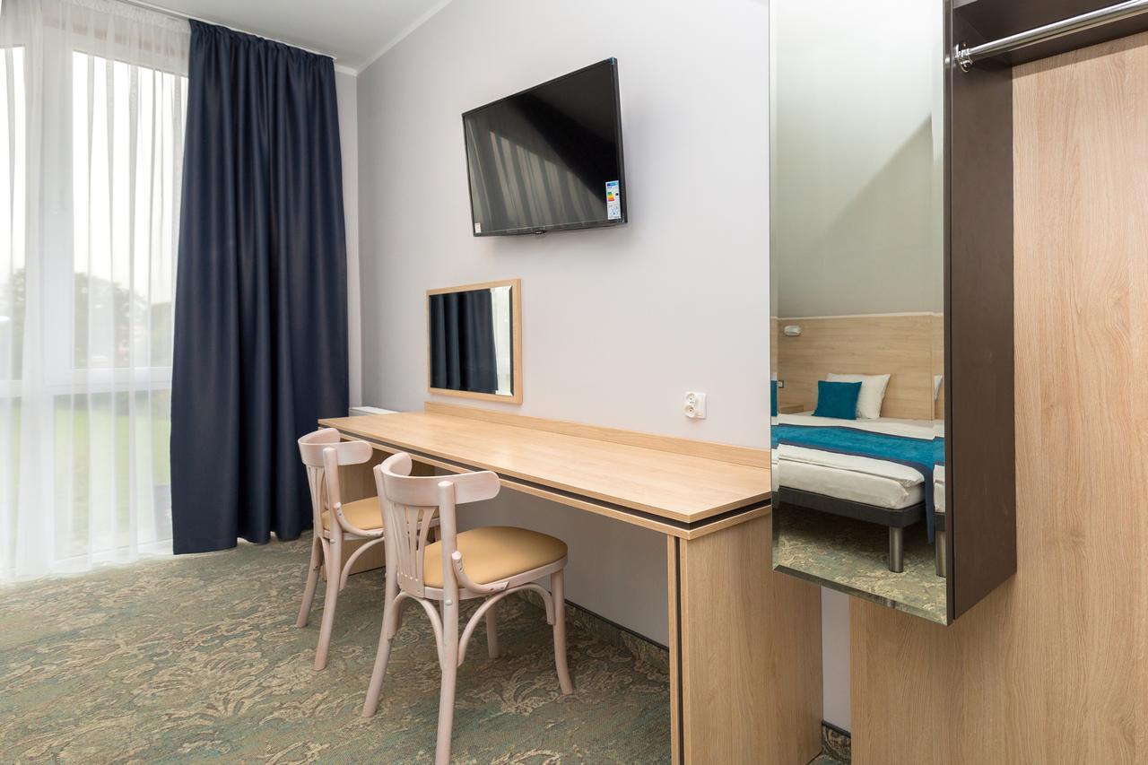 Hotel Vela Tczew Buitenkant foto