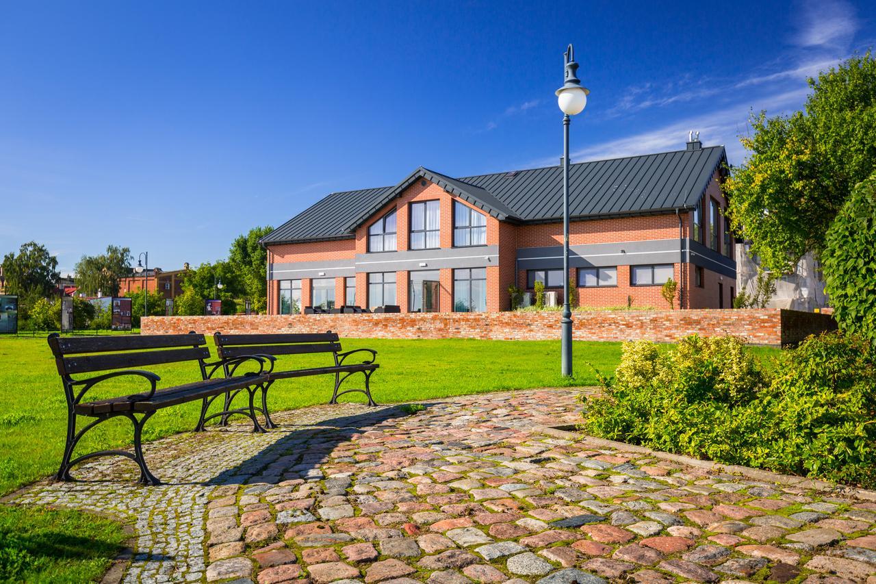 Hotel Vela Tczew Buitenkant foto