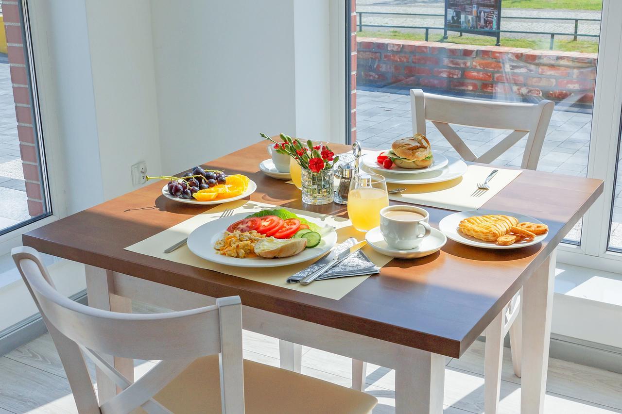 Hotel Vela Tczew Buitenkant foto