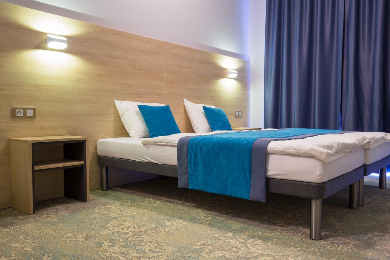 Hotel Vela Tczew Buitenkant foto